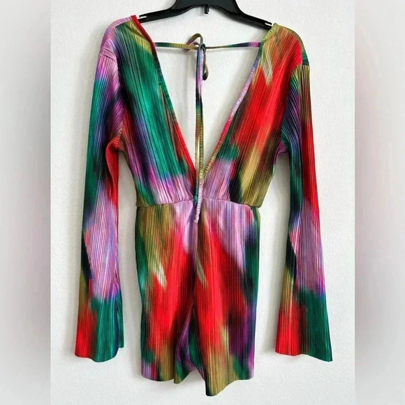 Pretty Little Thing Abstract Multicolored Romper with Flare Sleeves | sz 4 - Picture 2 of 11